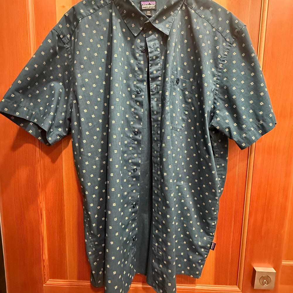 Patagonia Teal Short-Sleeve Men's Go-To Shirt